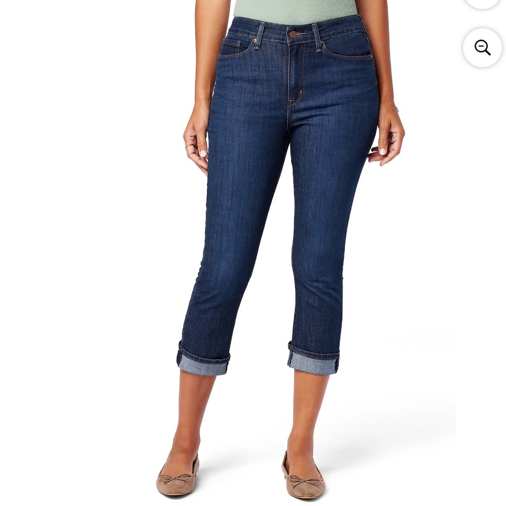Levi Strauss Signature Women's Mid Rise Capri Jeans Size 12 - Picture 2 of 12